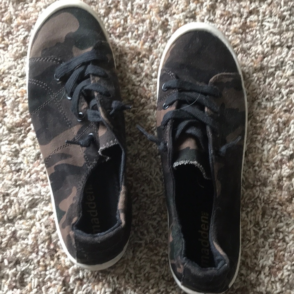 Camo shoes